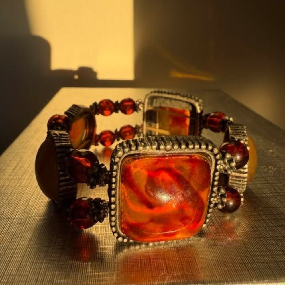 Vintage Style Chunky Amber Art Glass Stretch Bracelet